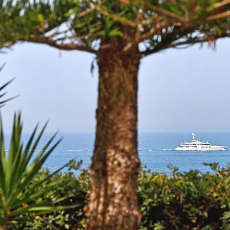 Exceptional With Private Pool In Plemmirio