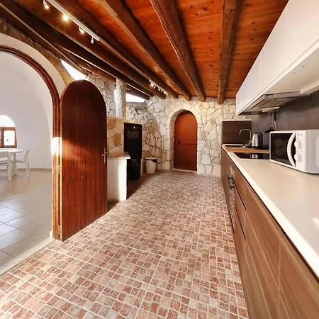 Exceptional With Private Pool In * Plemmirio