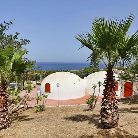 Exceptional With Private Pool In