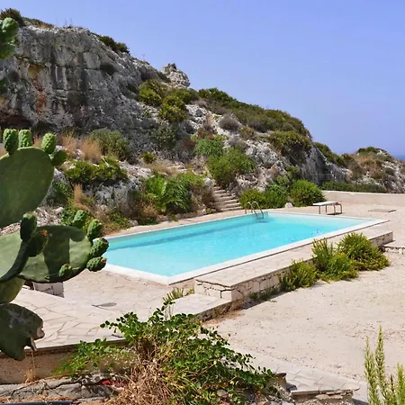 Exceptional With Private Pool In Plemmirio